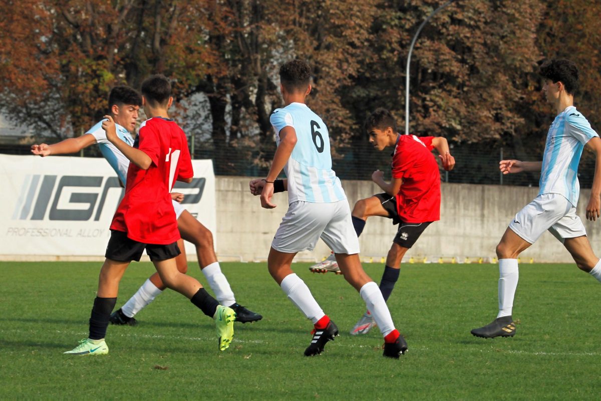 Under 14 Virtus Ciserano Bergamo al Carillo nella sfida contro la Juvenes Gianni Radici